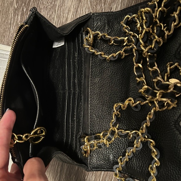 Black clutch/handbag with fur on front - Picture 7 of 10